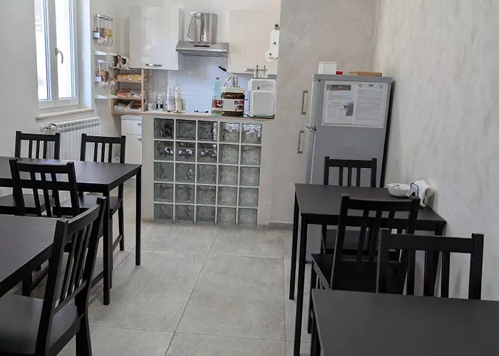 Mezzanotte Oda ve Kahvaltı